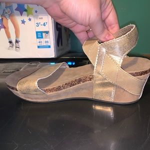 Girls wedges